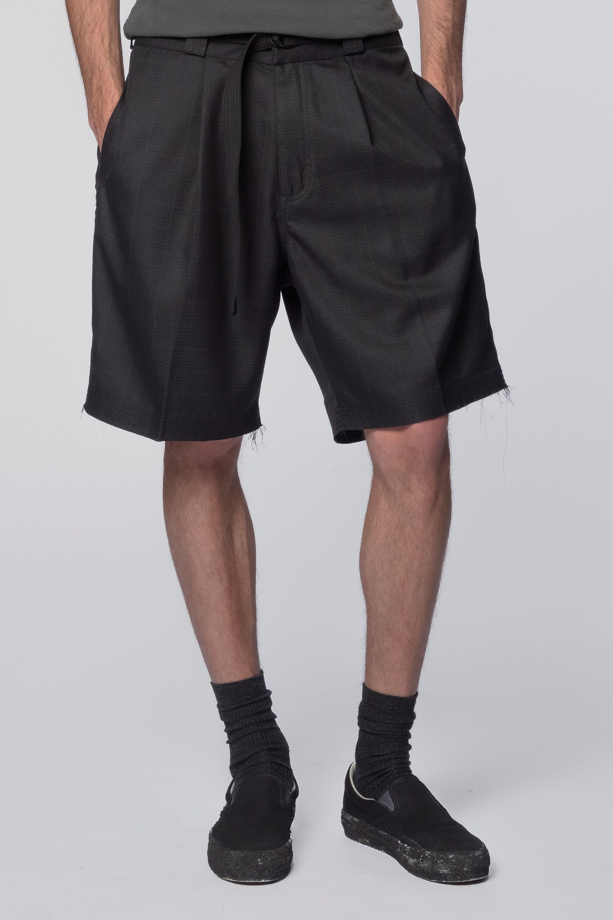 CUT SHORT - BLACK PLAID