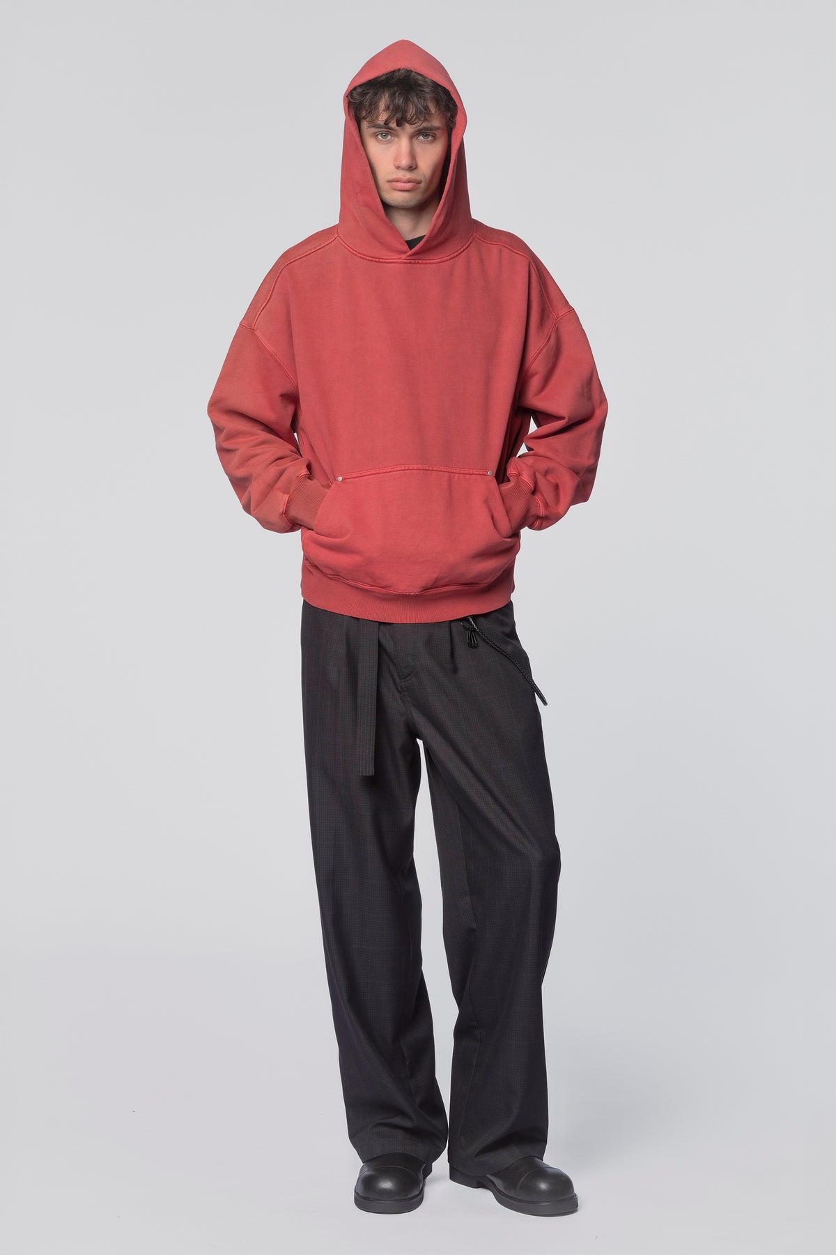 DAILY HOOD - RED