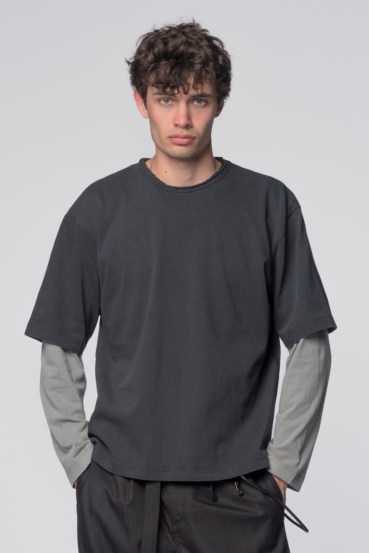 DREAM LAYER T-SHIRT - BLACK/STONE