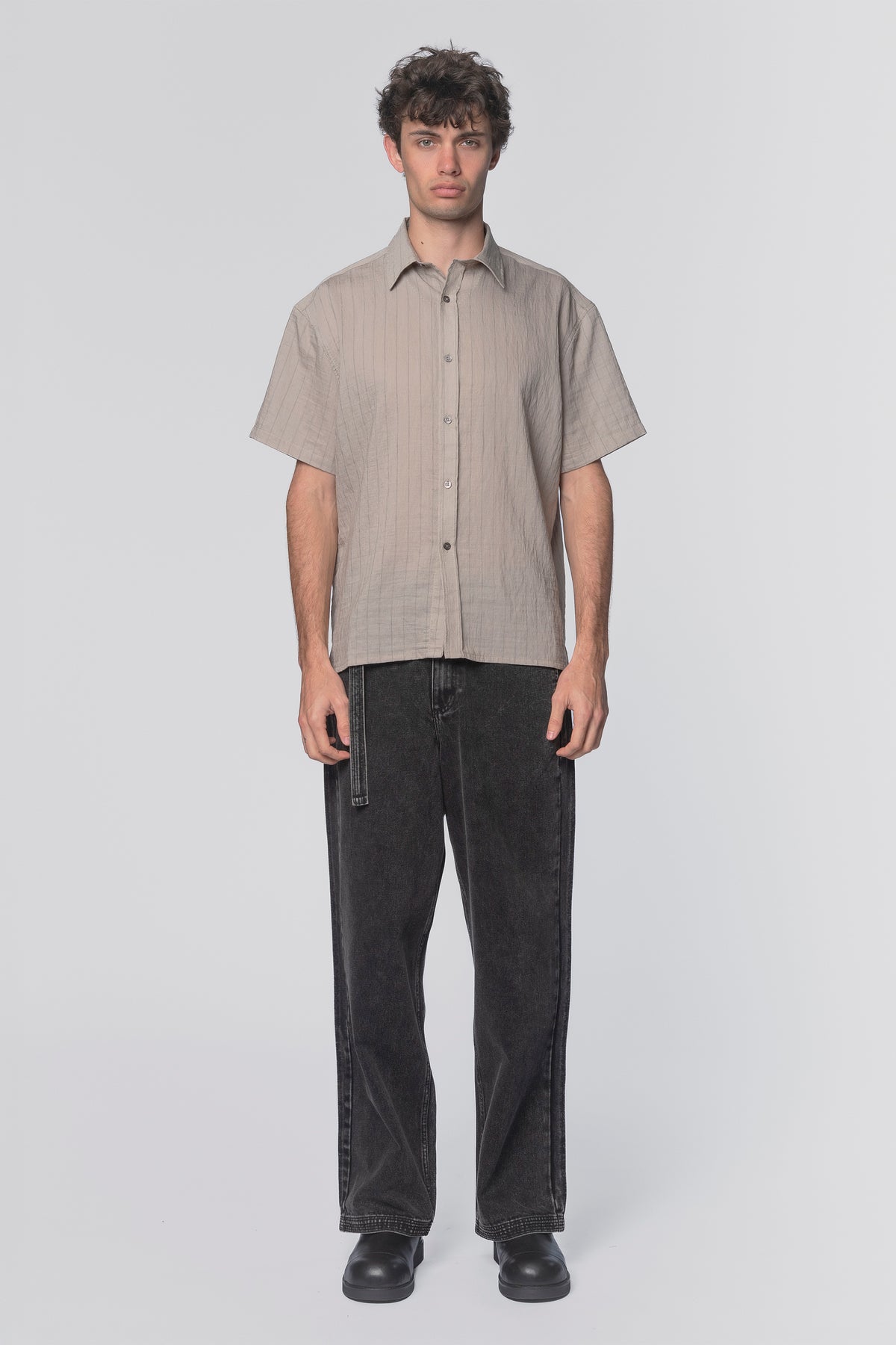 HOLD SS SHIRT - GREIGE STRIPE