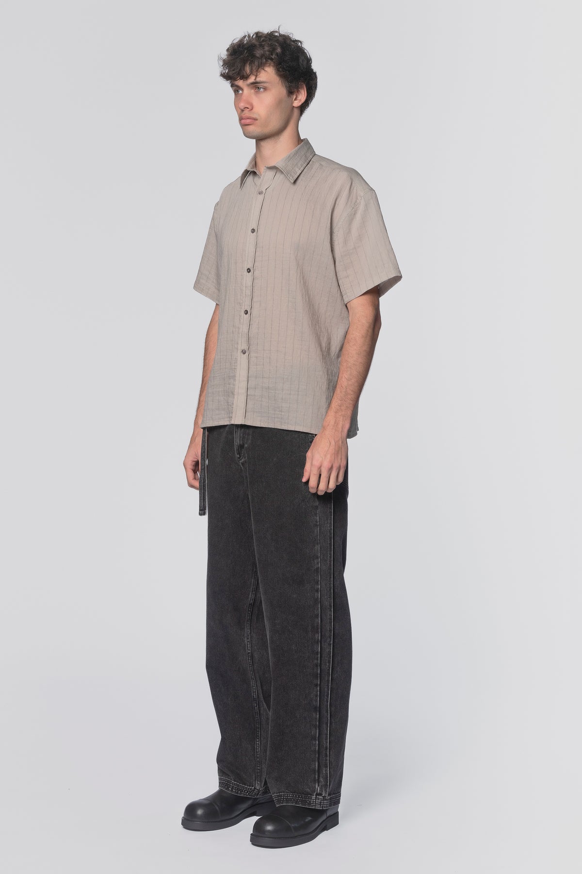 HOLD SS SHIRT - GREIGE STRIPE