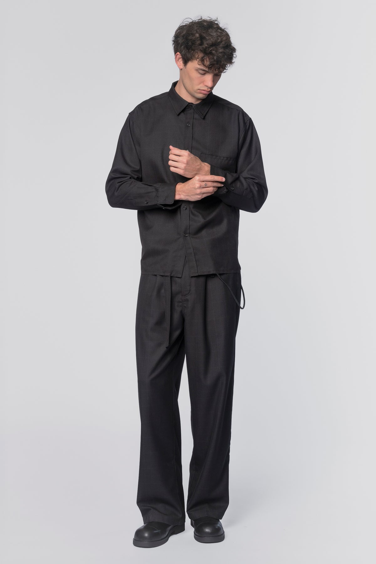 LS POCKET SHIRT - BLACK PLAID