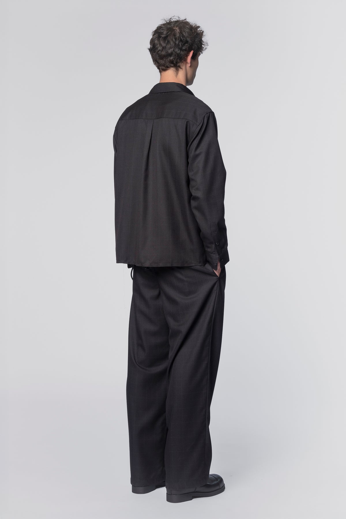 LS POCKET SHIRT - BLACK PLAID